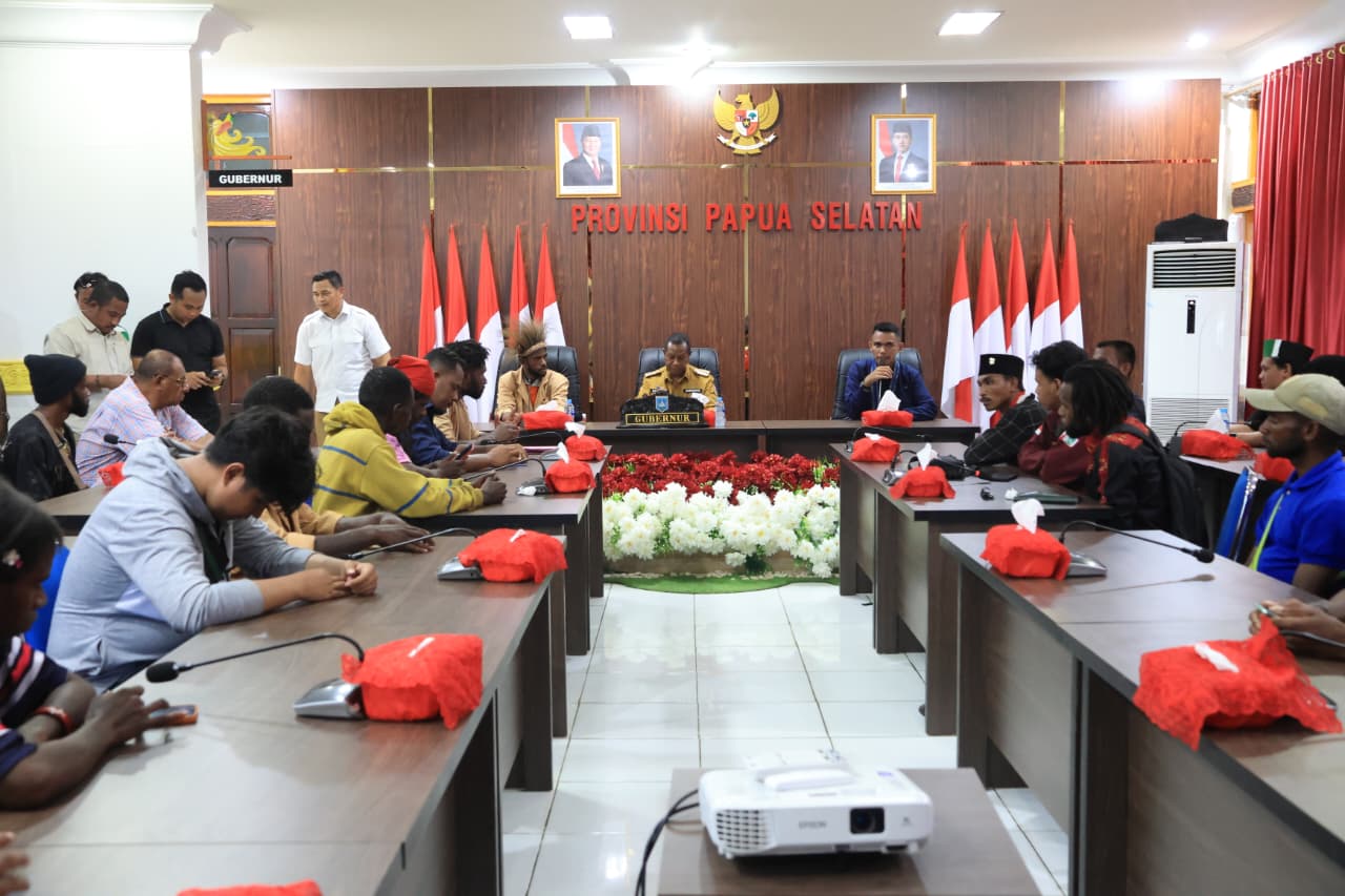 Gubernur Apolo Minta TNI/Polri Tindak Tegas Pelaku Kriminal di Papua Selatan