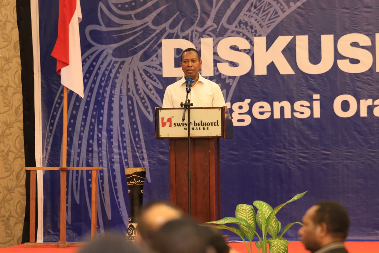 Gubernur Apolo Safanpo Buka Diskusi Publik Perdasus OAP, Tegaskan Pentingnya Legitimasi dan Penguatan Produk Hukum Papua Selatan