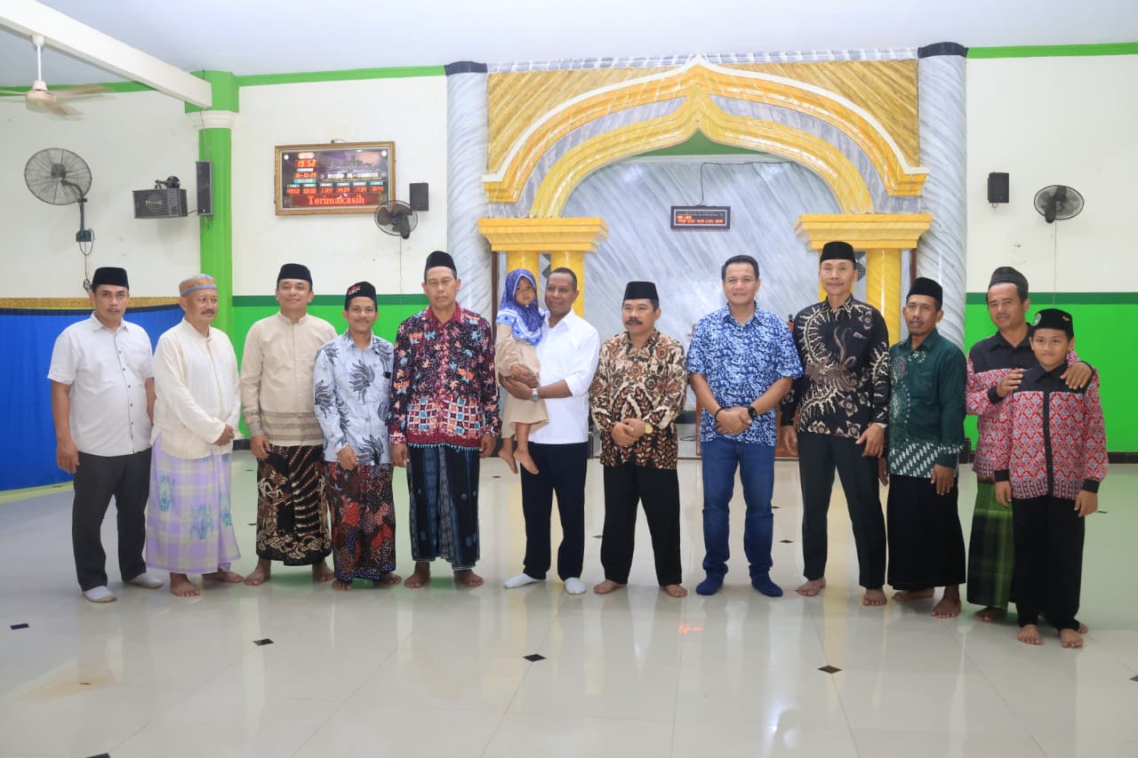 Gubernur Apolo Safanpo Serahkan Bantuan Keyboard untuk Muslimat NU Asiki - Gambar 3