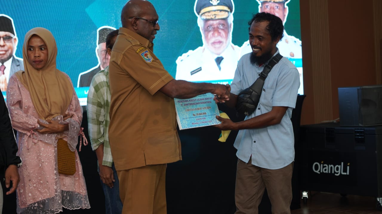 Wagub Paskalis Buka Akad Massal KUR 800.000 Debitur dan Peluncuran KPP di Papua Selatan - Gambar 3