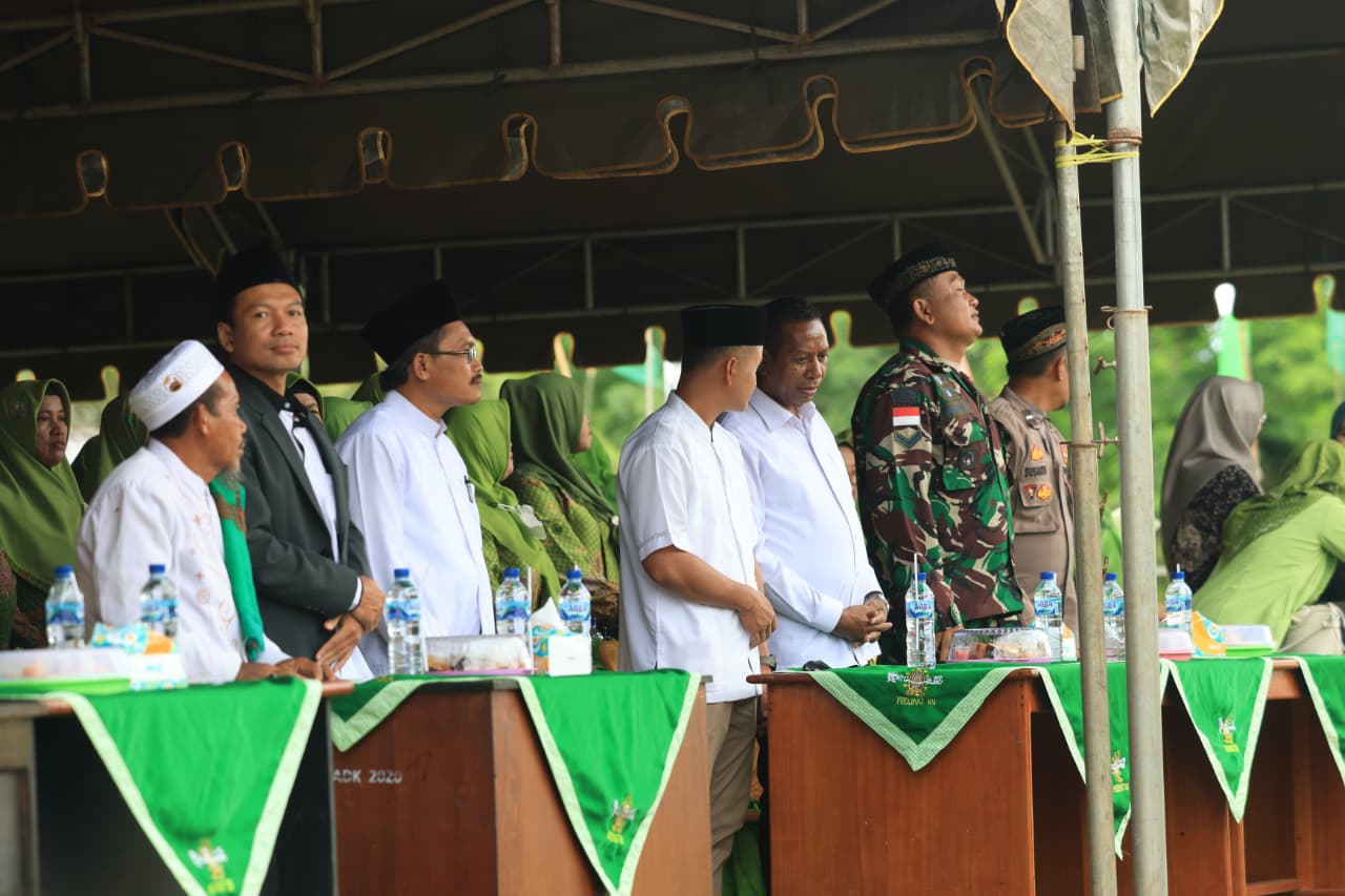 Di Pengajian NU Kurik, Gubernur Apolo Ingatkan Arti Waktu dan Kehidupan - Gambar 5