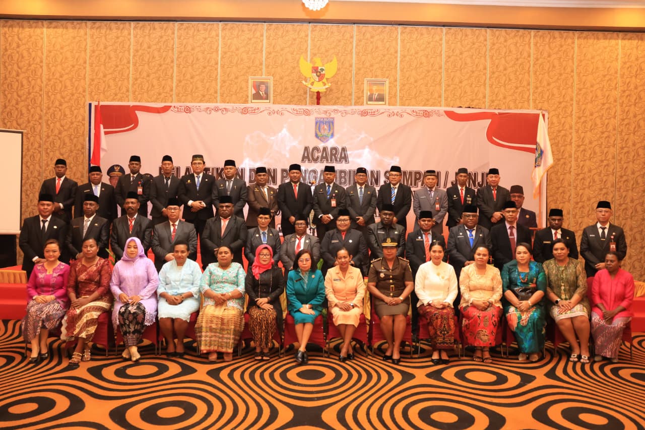 Gubernur Papua Selatan Lantik dan Kukuhkan 28 Pejabat Pimpinan Tinggi Pratama - Gambar 3